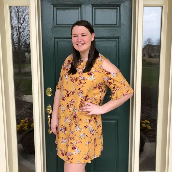 Meet your Posher, Katie - Picture 1 of 1